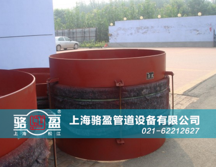焊接式非金屬<a href=http://www.techinstincts.com target=_blank class=infotextkey>補償器</a>發(fā)貨現(xiàn)場